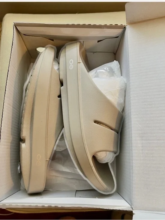 OOFOS Women's Recovery Slide Sandals in Taupe - Picture 8 of 10